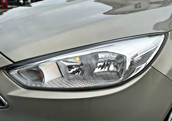 Ford Focus cena 35900 przebieg: 188000, rok produkcji 2016 z Swarzędz małe 667